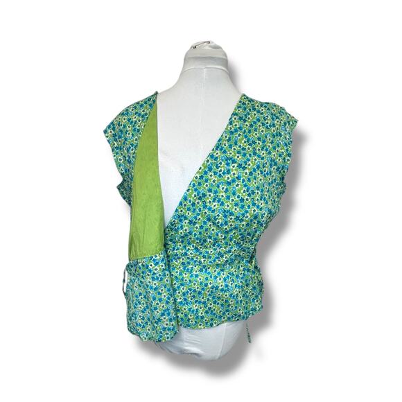 St. John’s Bay Women’s Cap Sleeve Wrap Front Blouse, Green Floral, size XL - Picture 3 of 11